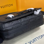 Louis Vuitton Steamer Messenger M57307 Black